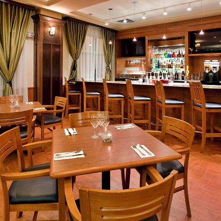 Holiday Inn Hotel And Suites-Kamloops By Ihg Ресторан фото