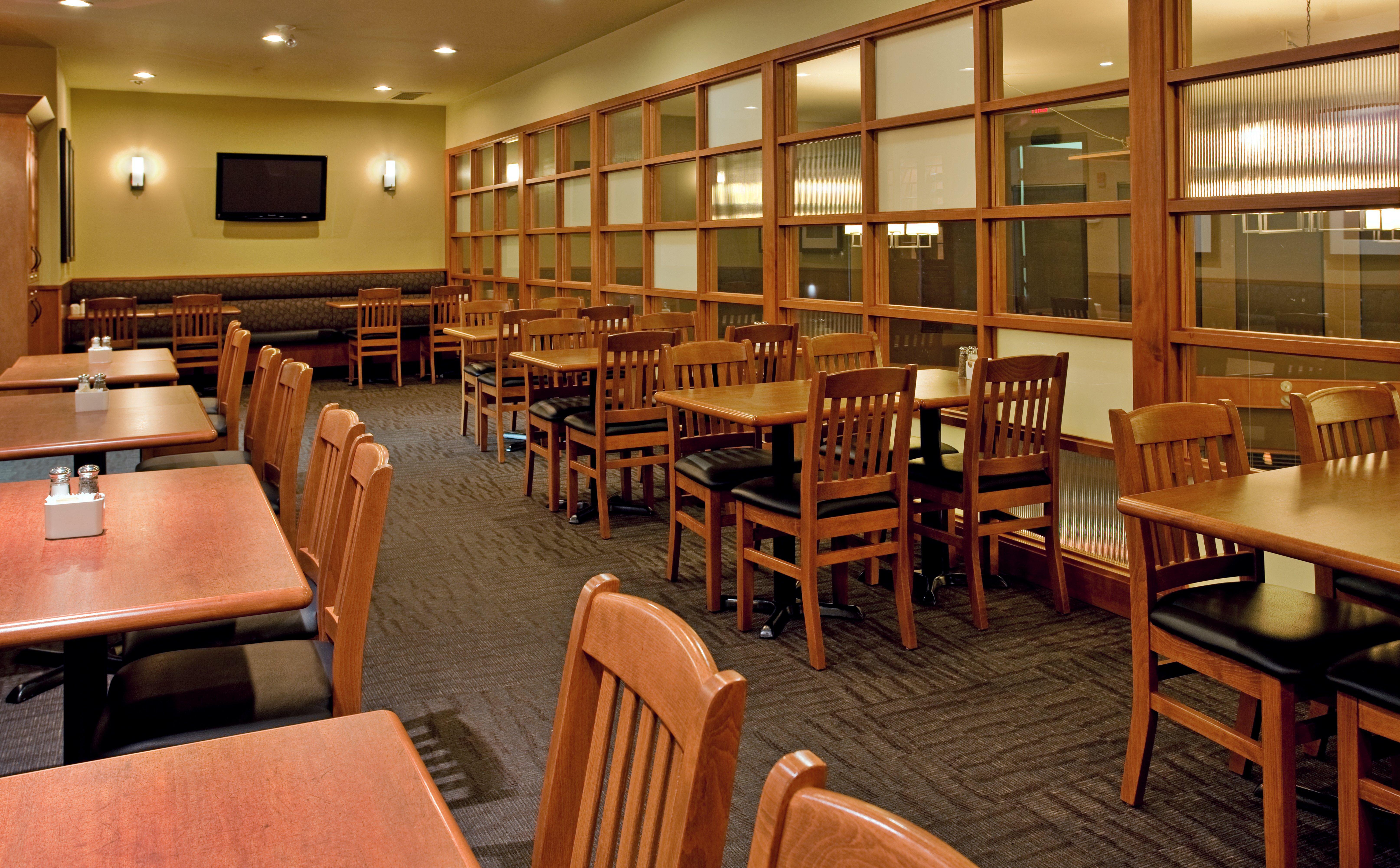 Holiday Inn Hotel And Suites-Kamloops By Ihg Екстер'єр фото