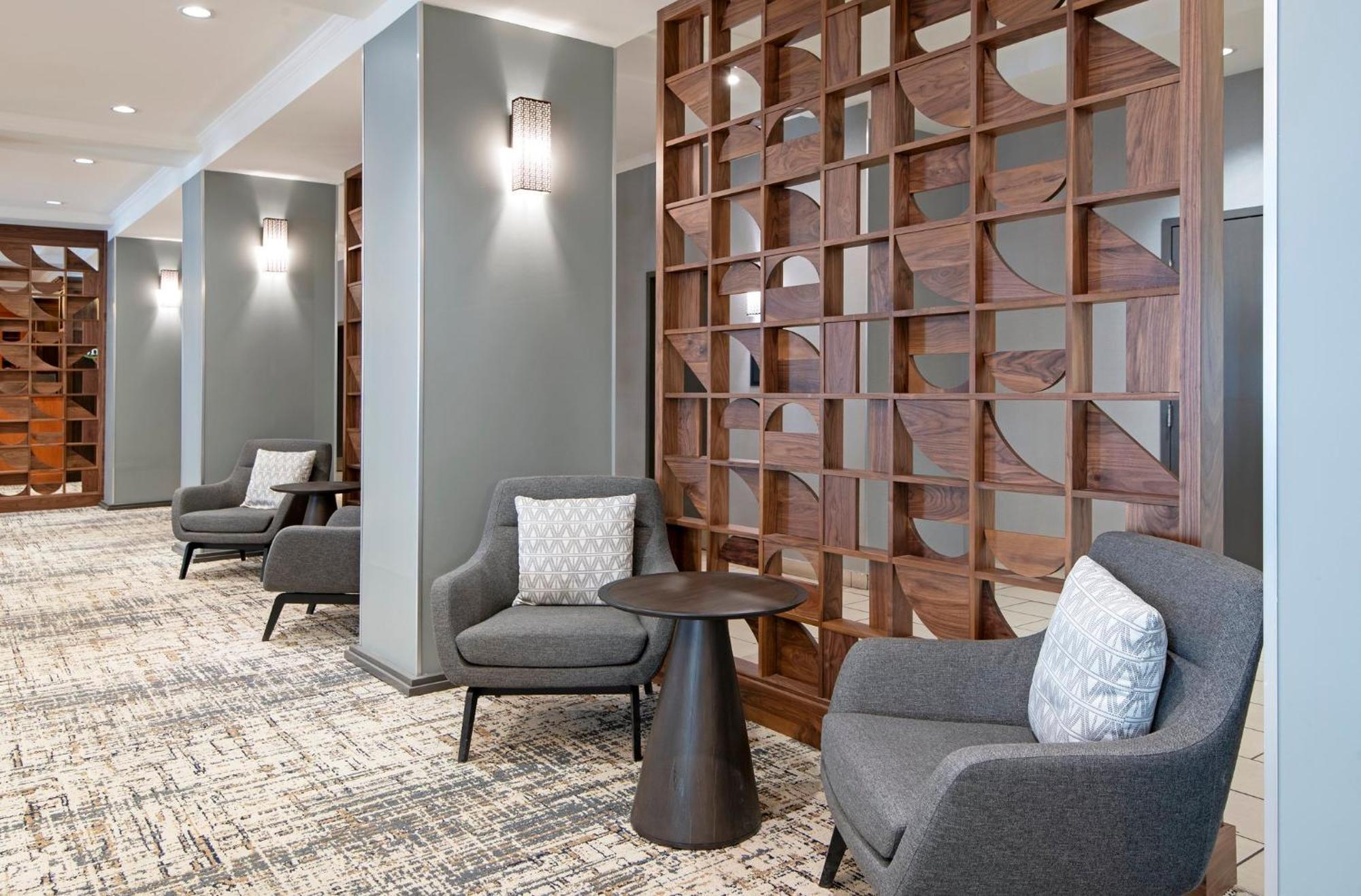 Holiday Inn Hotel And Suites-Kamloops By Ihg Екстер'єр фото