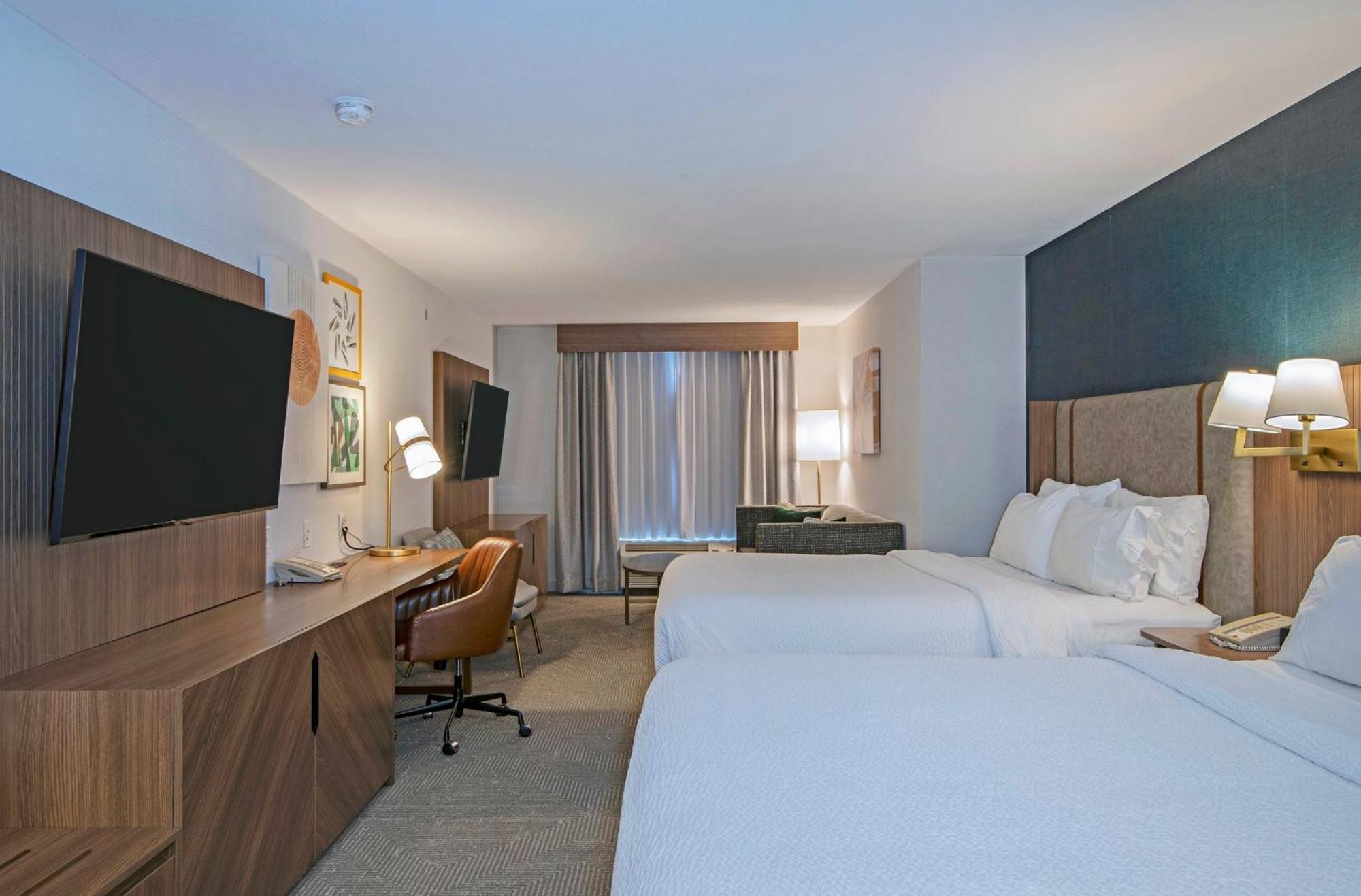 Holiday Inn Hotel And Suites-Kamloops By Ihg Екстер'єр фото