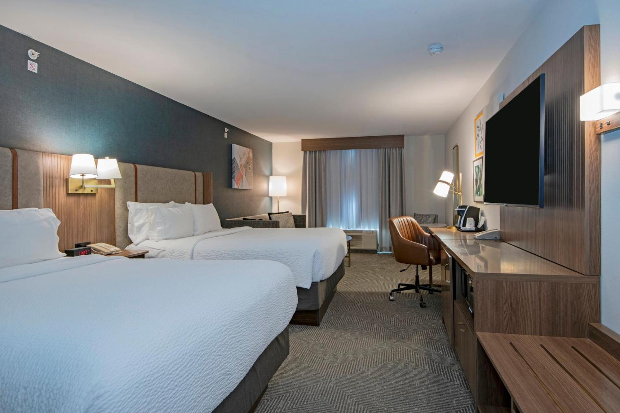 Holiday Inn Hotel And Suites-Kamloops By Ihg Екстер'єр фото
