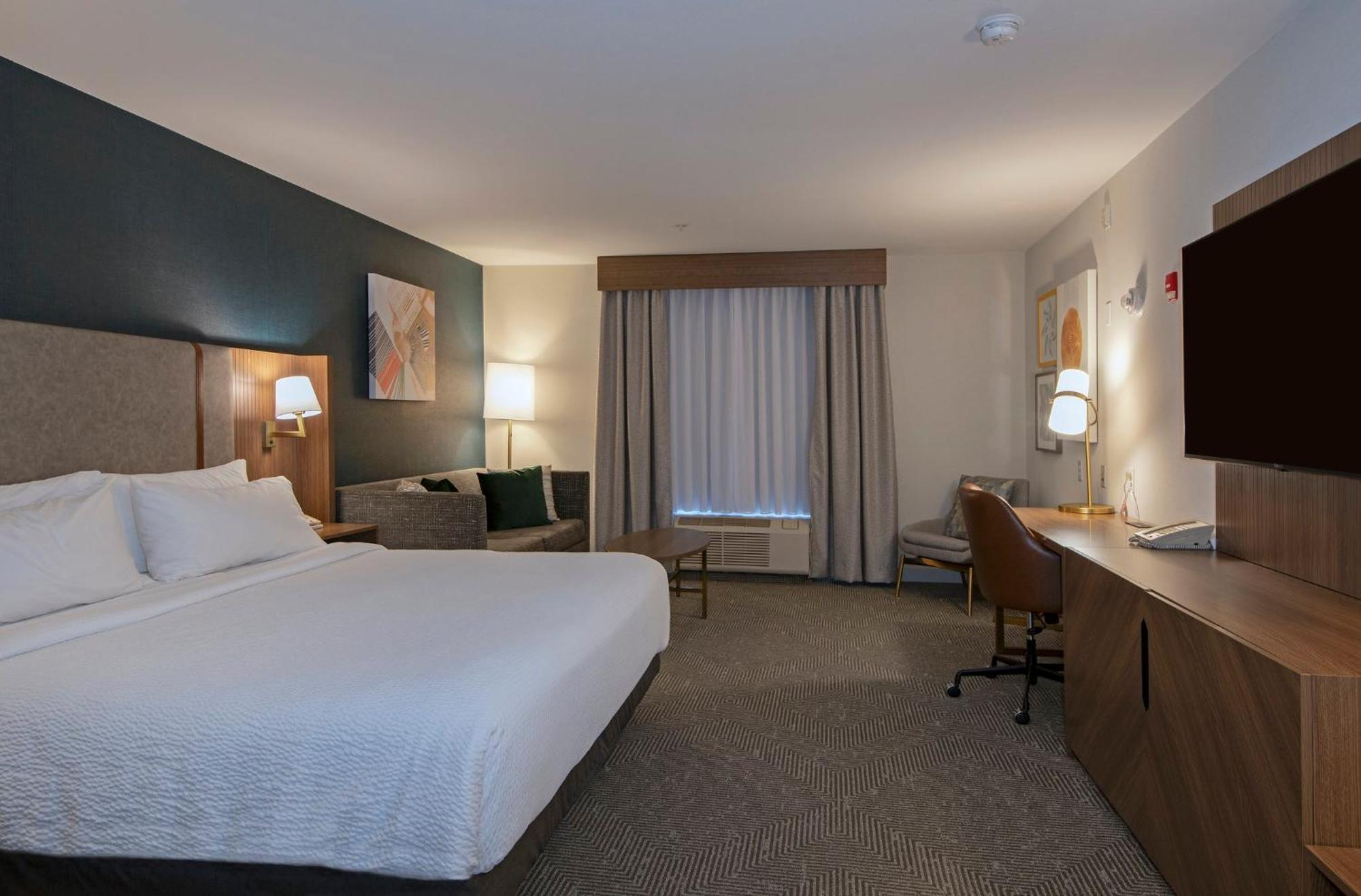 Holiday Inn Hotel And Suites-Kamloops By Ihg Екстер'єр фото
