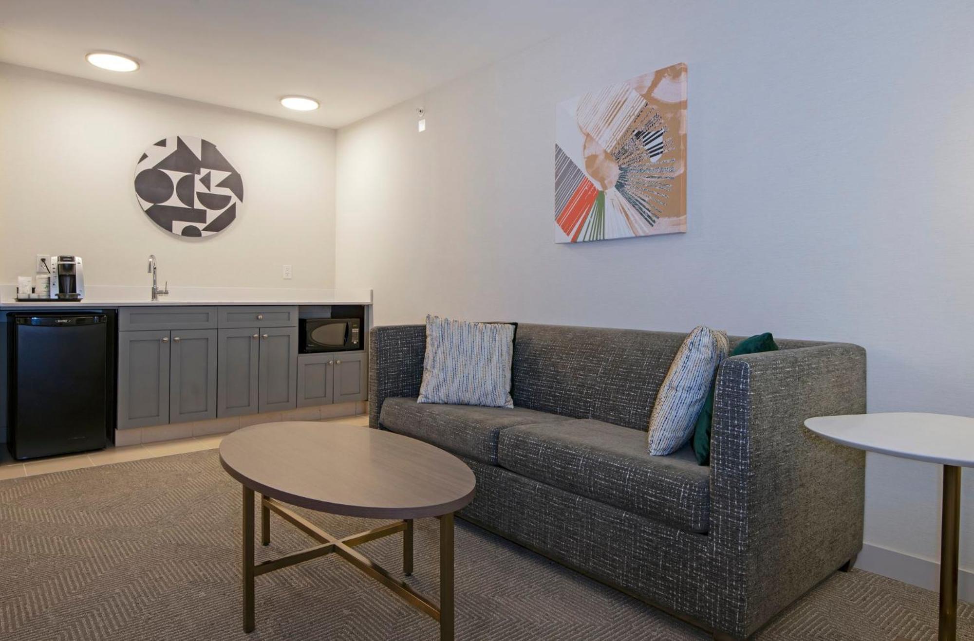 Holiday Inn Hotel And Suites-Kamloops By Ihg Екстер'єр фото