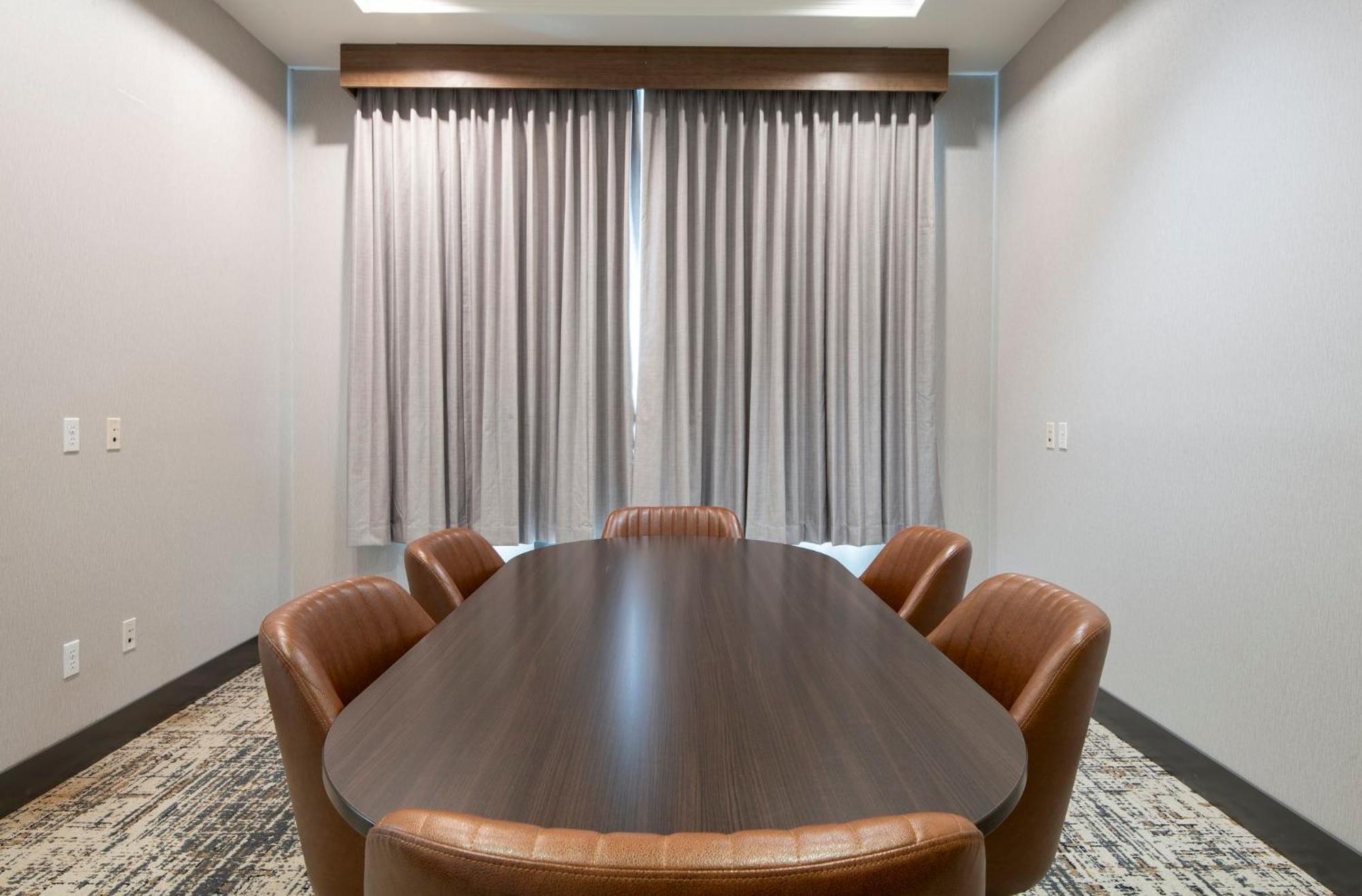 Holiday Inn Hotel And Suites-Kamloops By Ihg Екстер'єр фото