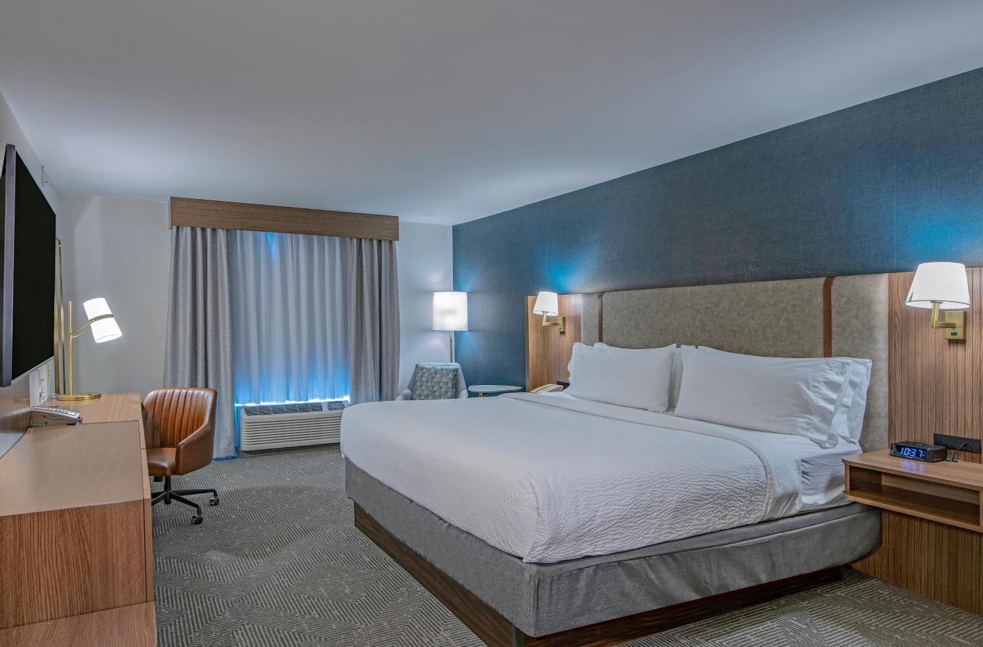 Holiday Inn Hotel And Suites-Kamloops By Ihg Екстер'єр фото