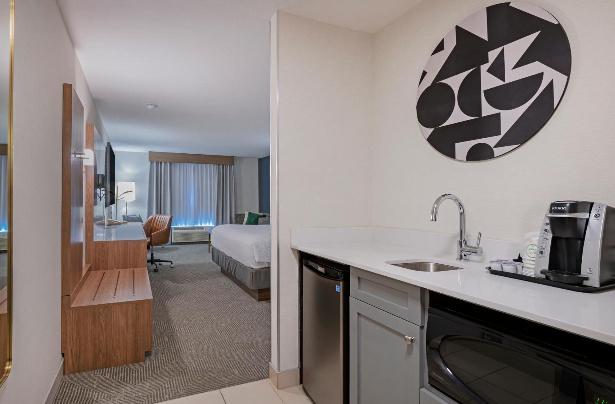 Holiday Inn Hotel And Suites-Kamloops By Ihg Екстер'єр фото