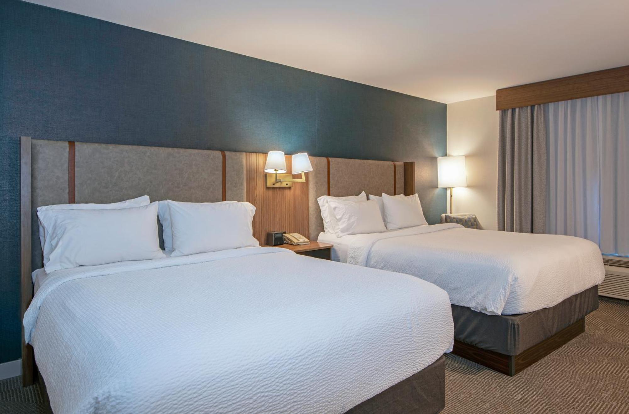 Holiday Inn Hotel And Suites-Kamloops By Ihg Екстер'єр фото