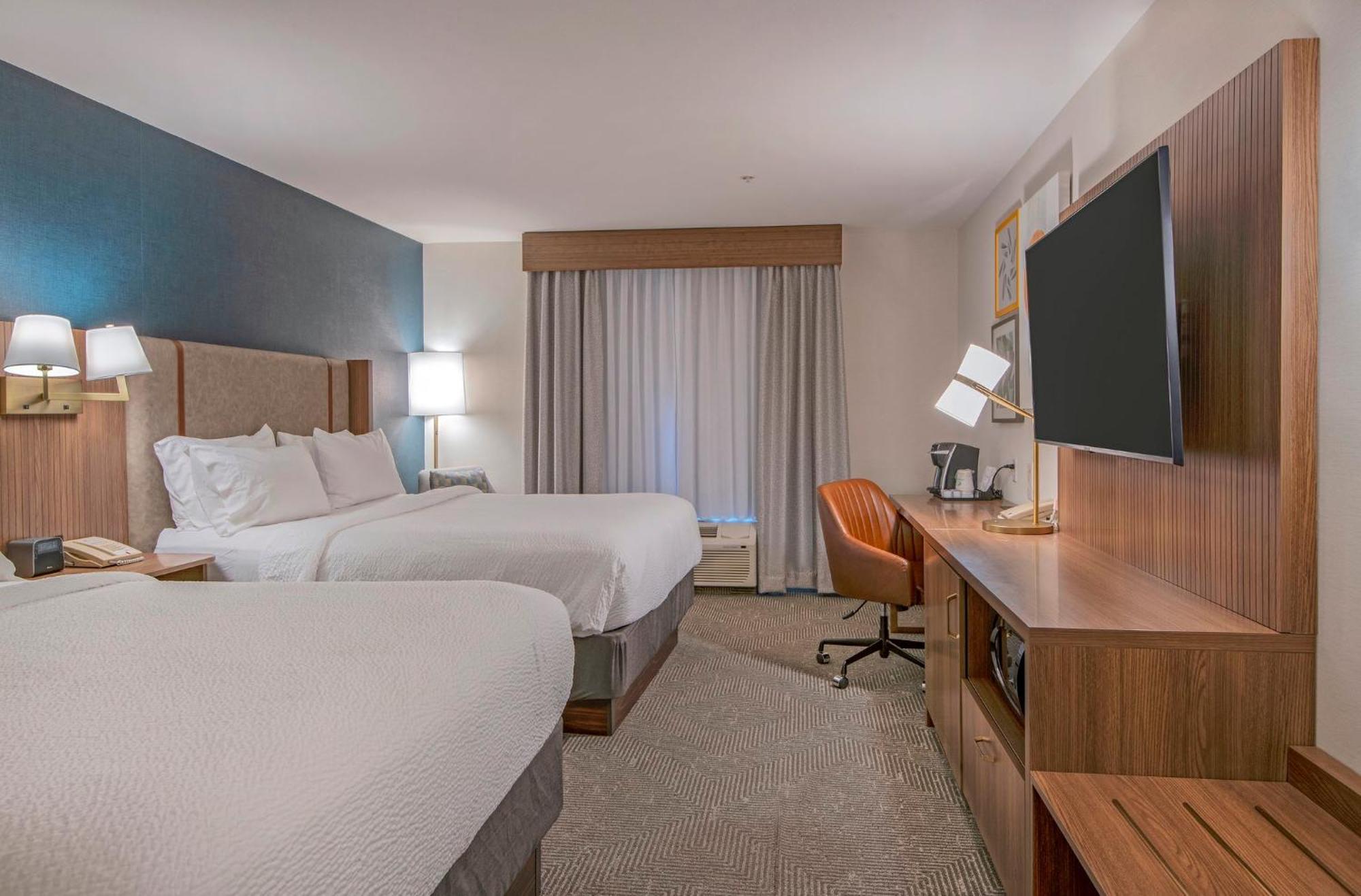 Holiday Inn Hotel And Suites-Kamloops By Ihg Екстер'єр фото